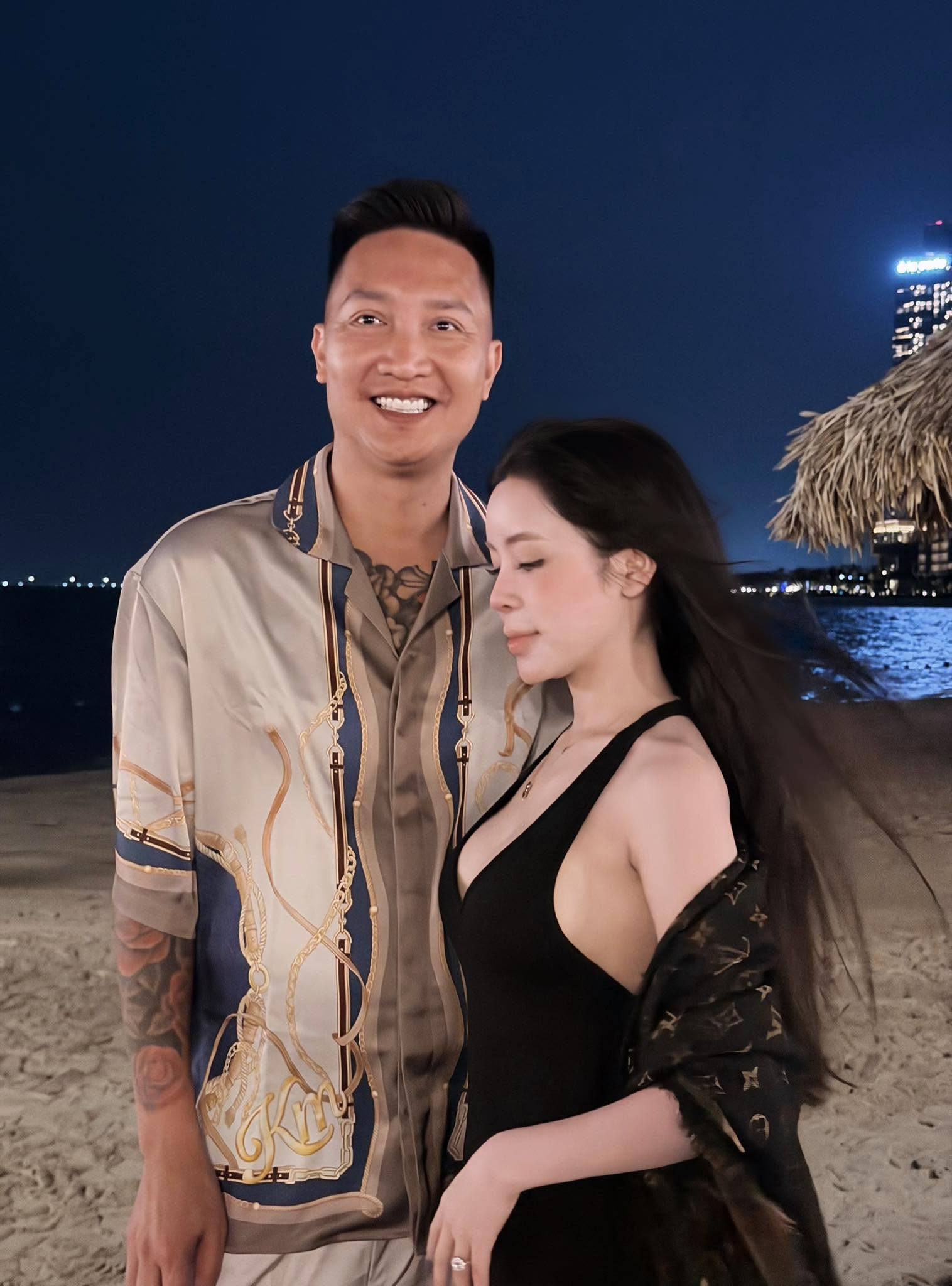 Nghệ thuật truyền thông điên và cỗ máy 300 tỷ